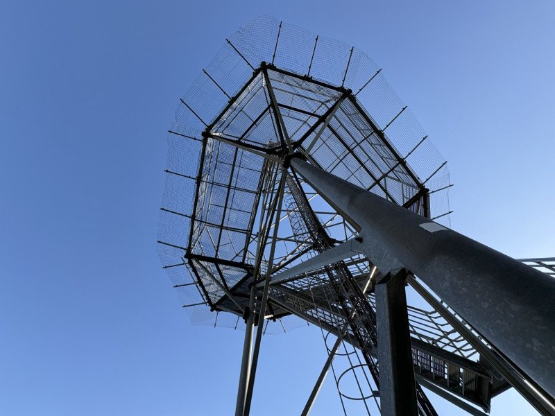 img img