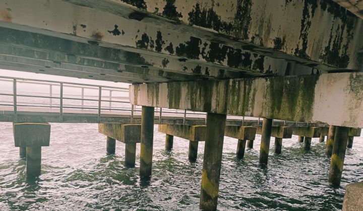 Palangos tiltas iš apačios