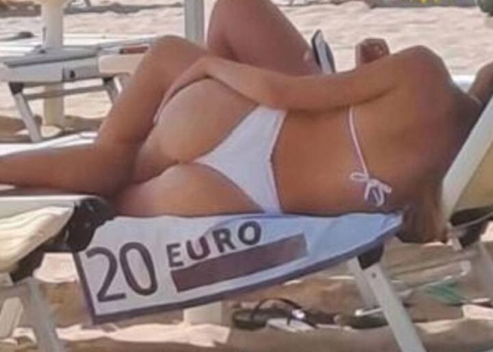 NSFW пляж Евро 8910672